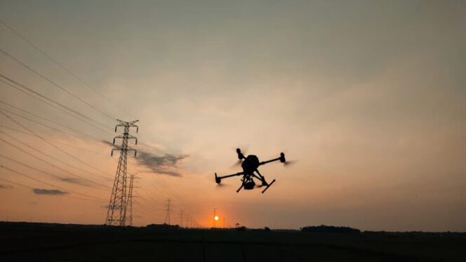 
					Efisiensi Inspeksi Jaringan Listrik: Terra Drone Indonesia Inspeksi ROW dan Tower SUTET di PLN Wilayah Kerja UPT Salatiga