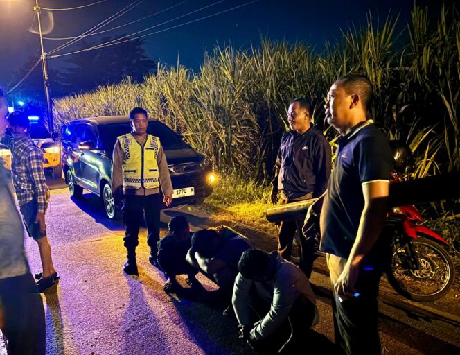 
					Curi 30 Tiang Kabel Telepon, 3 Orang Pelaku diamankan Polres Mojokerto