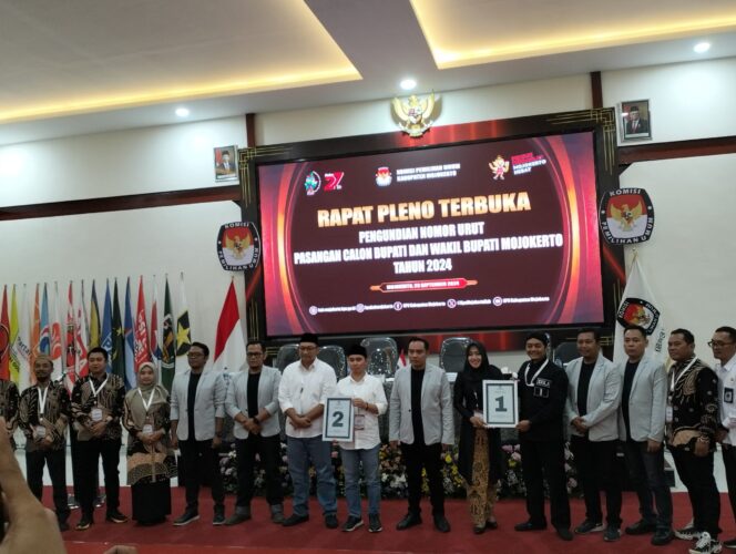 
					Paslon Ikfina – Gus Dulloh Nomor Urut 1 Dan Gus Barra – Rizal Nomor Urut 2 Dalam Pilkada 2024