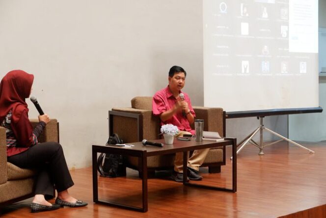 
					Menghadapi Era Disrupsi: Pentingnya Knowledge Management Capability bagi Keberlangsungan Bisnis