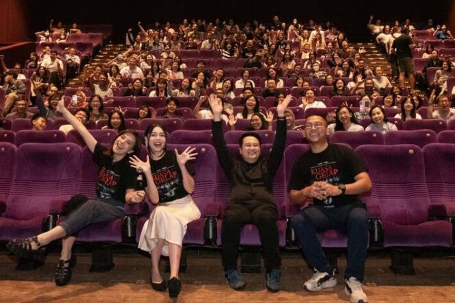 
					Antusiasme Tinggi Fans & Komunitas, Pemain Film ‘Kuasa Gelap’ Kunjungi Mall @ Alam Sutera