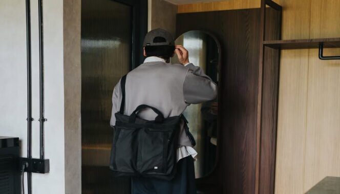 
					Rekomendasi Outfit Hangout Pria Keren, Bodypack