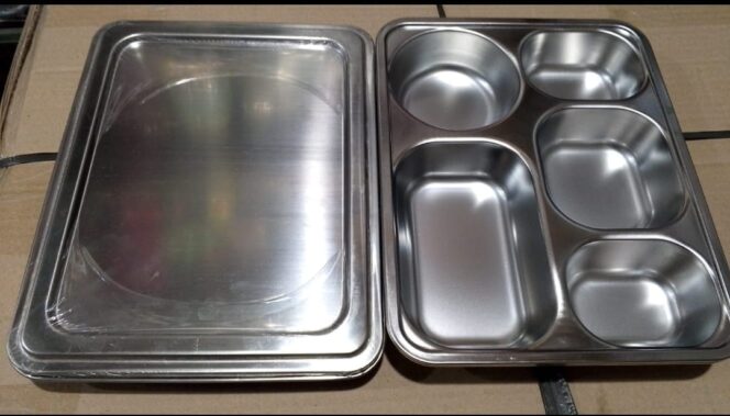 
					Kotak Makan Bergizi Gratis Program BGN Hilang di Pasaran, Diduga Dimanfaatkan Oknum